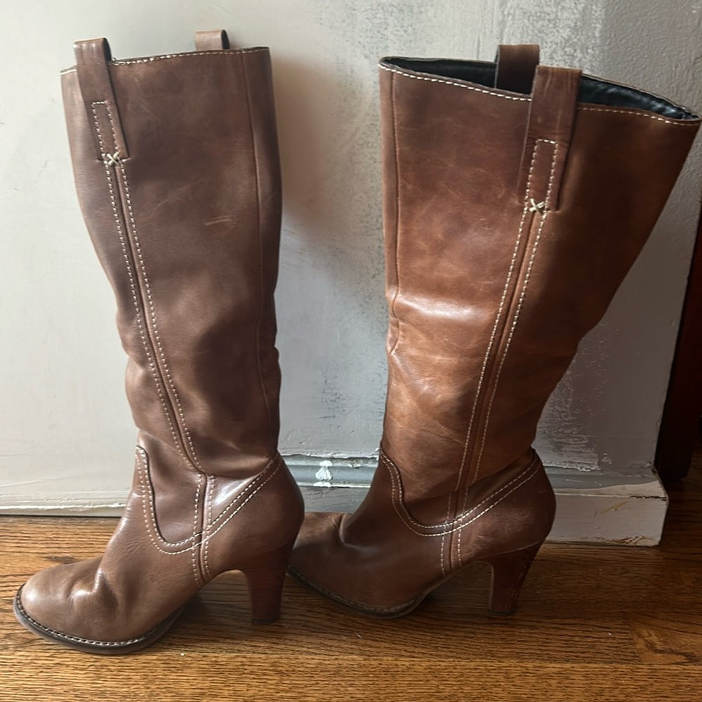 Tall boot w/ heel, Aldo brand, perfect condition.